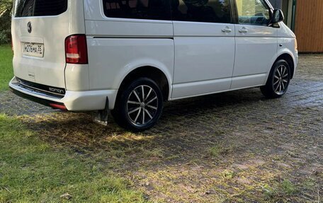 Volkswagen Transporter T5 рестайлинг, 2014 год, 1 650 000 рублей, 3 фотография