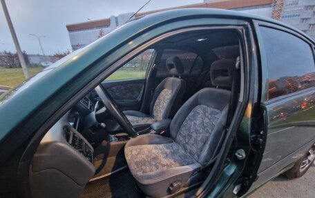 Toyota Avensis III рестайлинг, 1999 год, 250 000 рублей, 13 фотография
