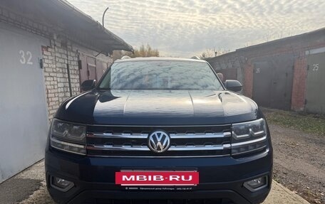 Volkswagen Teramont I, 2018 год, 3 800 000 рублей, 3 фотография