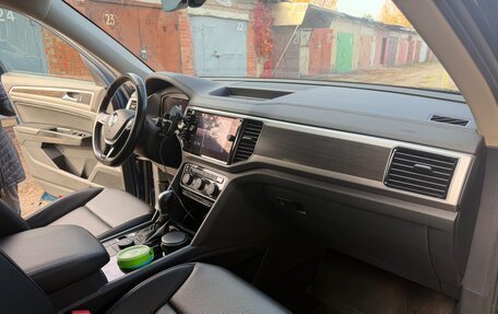 Volkswagen Teramont I, 2018 год, 3 800 000 рублей, 9 фотография