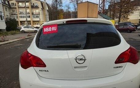 Opel Astra J, 2011 год, 560 000 рублей, 3 фотография