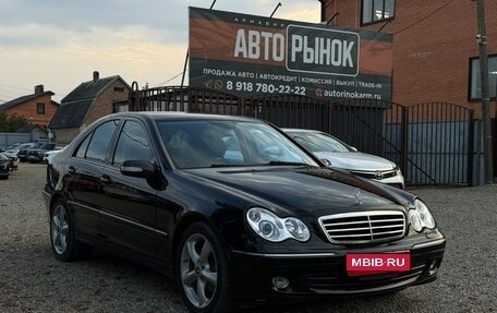 Mercedes-Benz C-Класс, 2004 год, 760 000 рублей, 1 фотография
