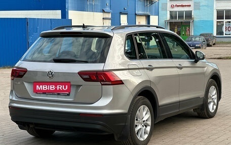 Volkswagen Tiguan II, 2019 год, 2 049 000 рублей, 7 фотография