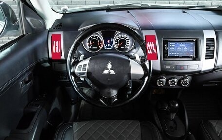 Mitsubishi Outlander III рестайлинг 3, 2011 год, 1 130 000 рублей, 13 фотография