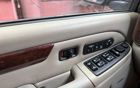 Cadillac Escalade II, 2003 год, 1 700 000 рублей, 12 фотография