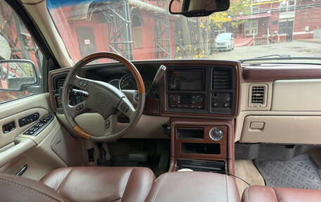 Cadillac Escalade II, 2003 год, 1 700 000 рублей, 15 фотография