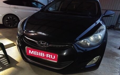 Hyundai Avante, 2012 год, 800 000 рублей, 1 фотография