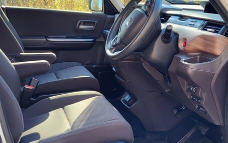Honda Freed II, 2020 год, 1 600 000 рублей, 13 фотография