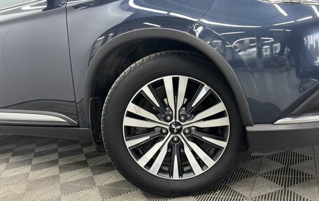 Mitsubishi Outlander III рестайлинг 3, 2021 год, 2 390 000 рублей, 11 фотография