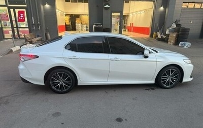 Toyota Camry, 2021 год, 3 450 000 рублей, 1 фотография