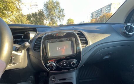 Renault Kaptur I рестайлинг, 2017 год, 1 225 000 рублей, 11 фотография