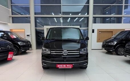 Volkswagen Multivan T6 рестайлинг, 2019 год, 8 100 000 рублей, 3 фотография
