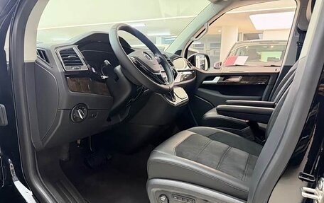 Volkswagen Multivan T6 рестайлинг, 2019 год, 8 100 000 рублей, 7 фотография