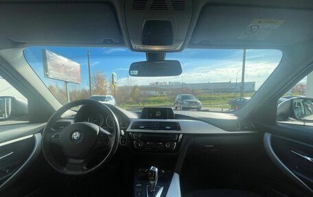 BMW 3 серия, 2017 год, 1 900 000 рублей, 21 фотография