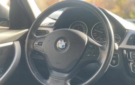 BMW 3 серия, 2017 год, 1 900 000 рублей, 20 фотография