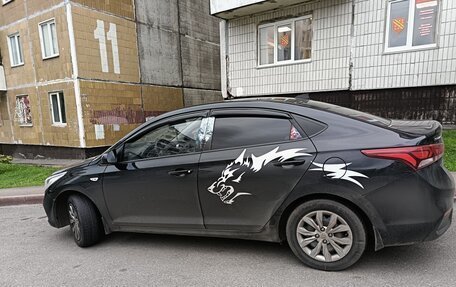 Hyundai Solaris II рестайлинг, 2018 год, 1 050 000 рублей, 1 фотография