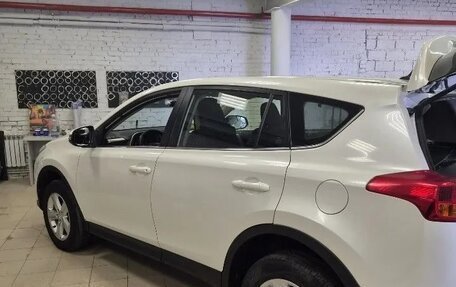 Toyota RAV4, 2014 год, 1 680 000 рублей, 9 фотография