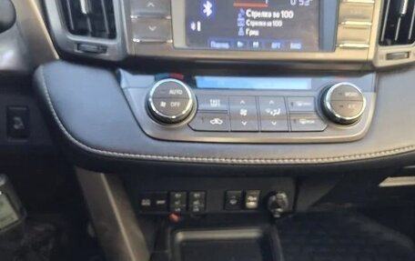 Toyota RAV4, 2014 год, 1 680 000 рублей, 10 фотография