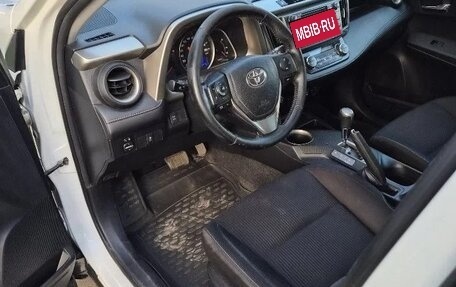 Toyota RAV4, 2014 год, 1 680 000 рублей, 11 фотография