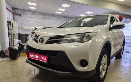 Toyota RAV4, 2014 год, 1 680 000 рублей, 3 фотография