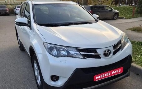 Toyota RAV4, 2014 год, 1 680 000 рублей, 2 фотография