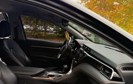 Toyota Camry, 2019 год, 3 300 000 рублей, 12 фотография