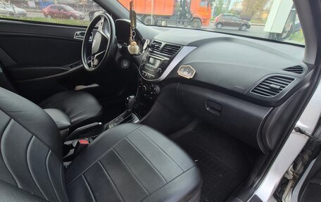 Hyundai Solaris II рестайлинг, 2015 год, 1 250 000 рублей, 9 фотография