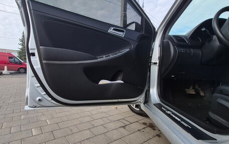Hyundai Solaris II рестайлинг, 2015 год, 1 250 000 рублей, 15 фотография