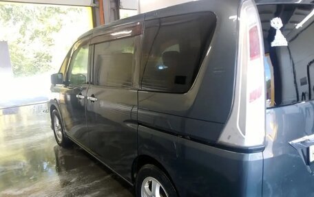 Nissan Serena III, 2011 год, 950 000 рублей, 8 фотография