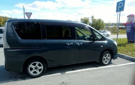 Nissan Serena III, 2011 год, 950 000 рублей, 12 фотография