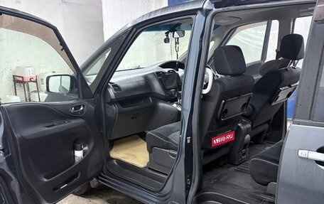 Nissan Serena III, 2011 год, 950 000 рублей, 6 фотография