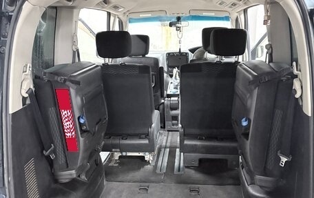 Nissan Serena III, 2011 год, 950 000 рублей, 7 фотография