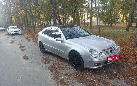 Mercedes-Benz C-Класс, 2004 год, 750 000 рублей, 1 фотография