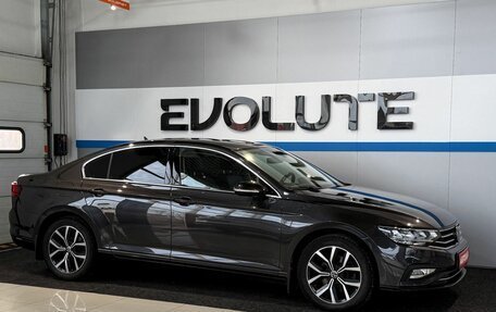Volkswagen Passat B8 рестайлинг, 2021 год, 2 449 000 рублей, 1 фотография
