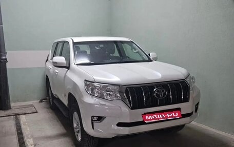 Toyota Land Cruiser Prado 150 рестайлинг, 2020 год, 5 700 000 рублей, 1 фотография
