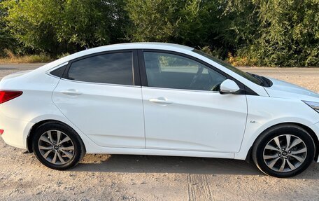 Hyundai Solaris II рестайлинг, 2015 год, 1 050 000 рублей, 7 фотография