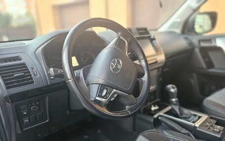 Toyota Land Cruiser Prado 150 рестайлинг, 2020 год, 5 700 000 рублей, 12 фотография
