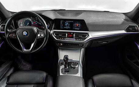 BMW 3 серия, 2019 год, 2 585 000 рублей, 16 фотография