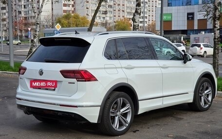 Volkswagen Tiguan II, 2018 год, 3 100 000 рублей, 4 фотография