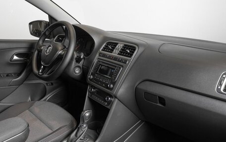 Volkswagen Polo VI (EU Market), 2017 год, 1 128 600 рублей, 7 фотография