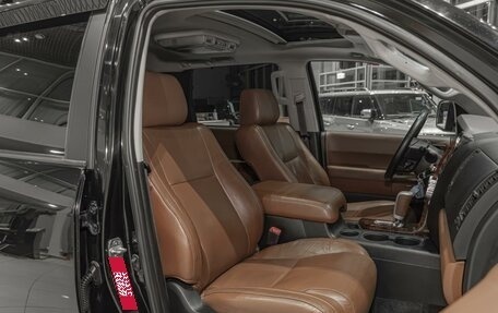 Toyota Sequoia II рестайлинг, 2009 год, 2 880 000 рублей, 8 фотография