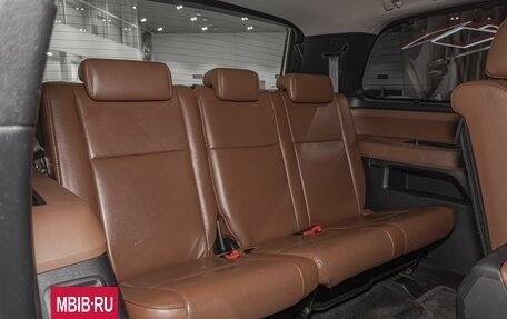 Toyota Sequoia II рестайлинг, 2009 год, 2 880 000 рублей, 9 фотография