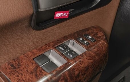 Toyota Sequoia II рестайлинг, 2009 год, 2 880 000 рублей, 18 фотография