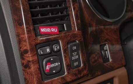 Toyota Sequoia II рестайлинг, 2009 год, 2 880 000 рублей, 21 фотография