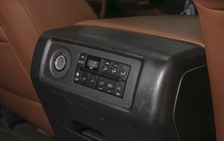 Toyota Sequoia II рестайлинг, 2009 год, 2 880 000 рублей, 37 фотография