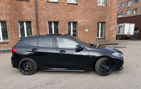 BMW 1 серия, 2022 год, 395 000 рублей, 4 фотография
