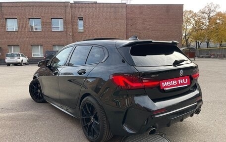 BMW 1 серия, 2022 год, 395 000 рублей, 11 фотография
