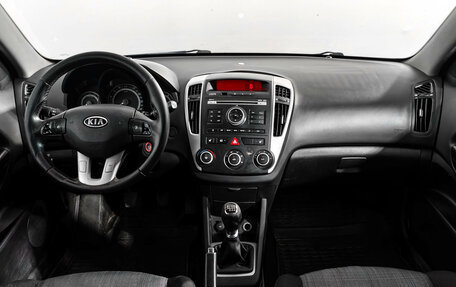 KIA cee'd I рестайлинг, 2011 год, 599 000 рублей, 14 фотография