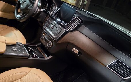 Mercedes-Benz GLS, 2018 год, 4 600 000 рублей, 7 фотография