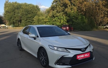 Toyota Camry, 2021 год, 3 060 000 рублей, 4 фотография